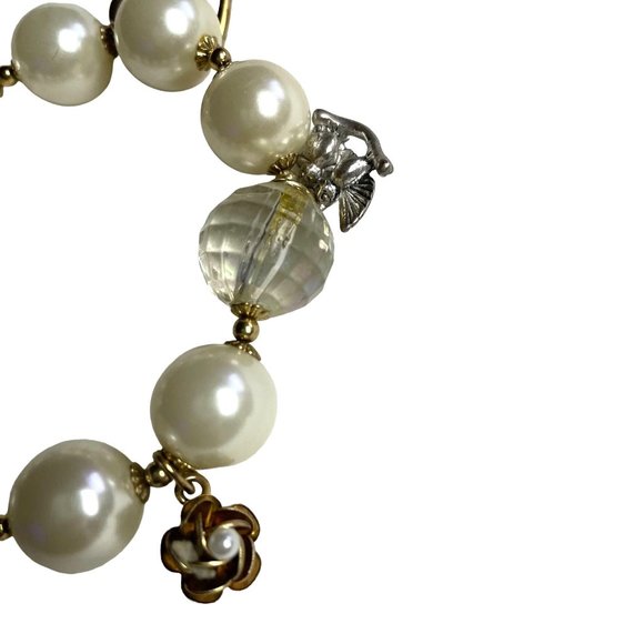 Betsey Johnson Ivory Angel Heart Stretch Pearl Charm Bracelet u - Picture 4 of 6